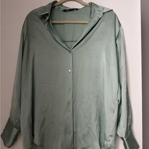Relaxed Long Sleeve Green Button Down Blouse